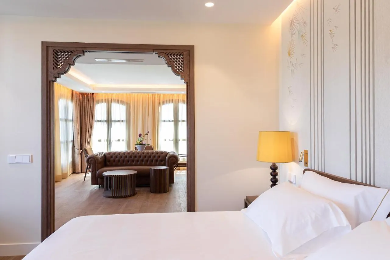 Hotel El Pilar Andalucia Estepona 4*,
